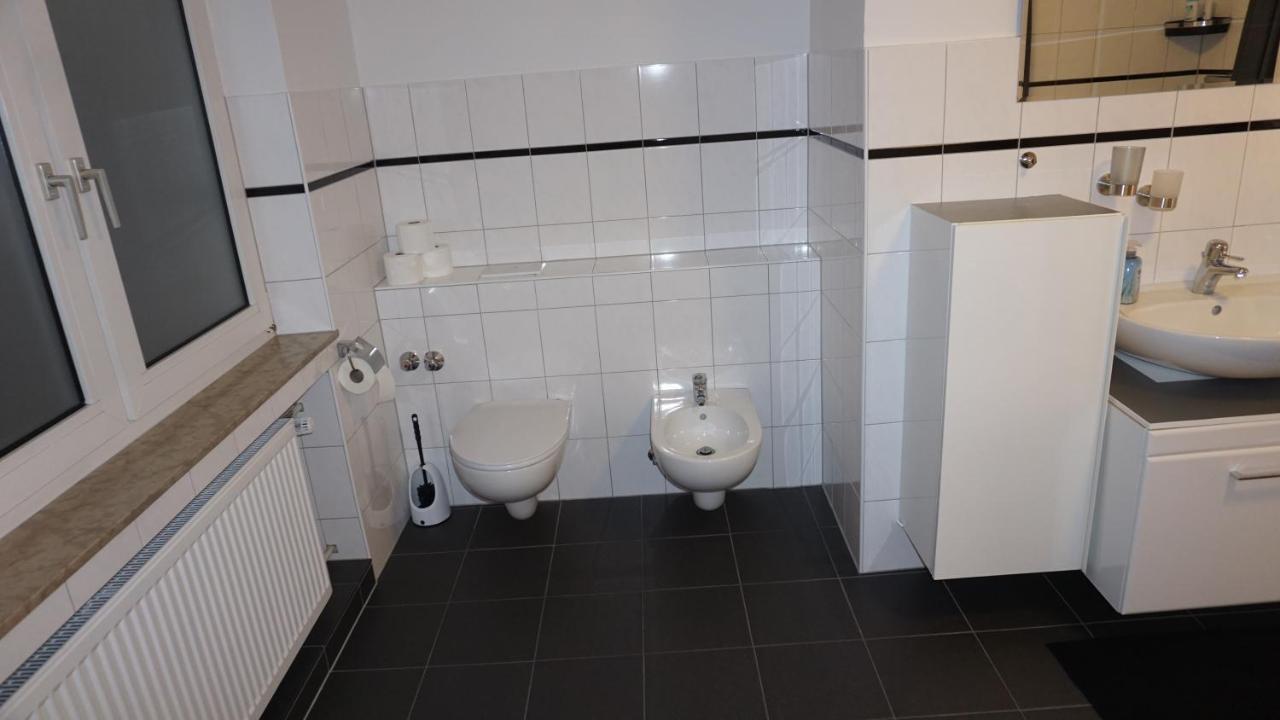 M&M Apartment Duesseldorf Нойс Екстериор снимка